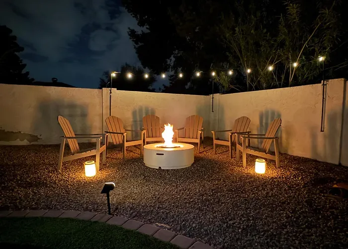 Desert Bliss Villa- Pool, Putting Green, & Pool Table * Phoenix